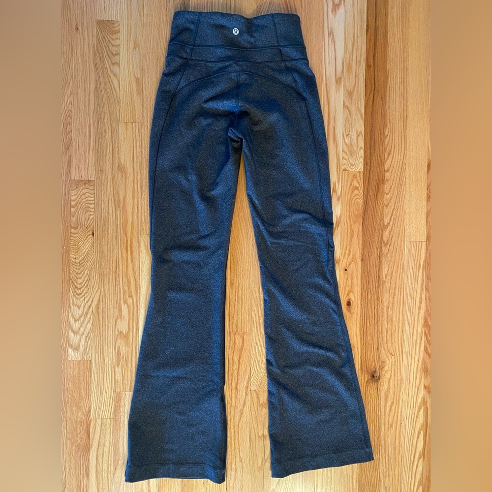 Lululemon heather dark gray bootcut leggings, size 6